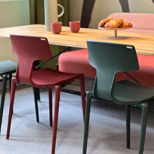 Bejot Split SP215 Vierfuß Kunststoffstuhl | Outdoor geeignet | Kantinenstuhl | Konfigurator