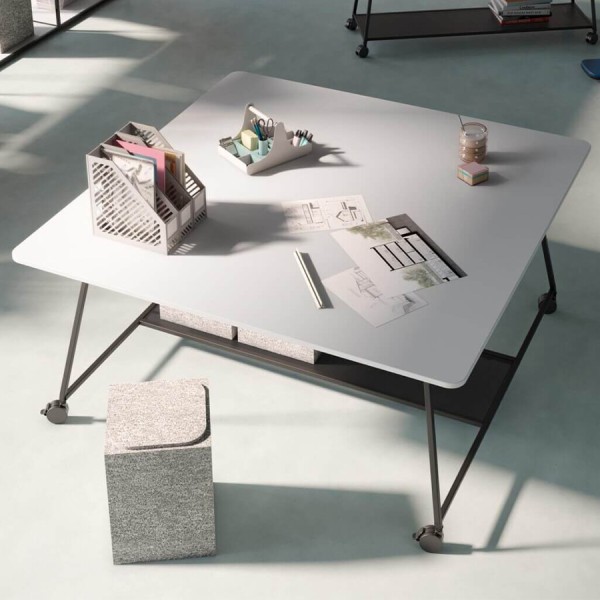 Palmberg P5 FLEX Meetingtisch mit Tischplatte Superweiß, Gestell Vulkanschwarz