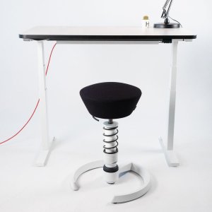 Schreibtisch NewWORK elektrisch höhenverstellbar mit aeris Swopper Schreibtisch NewWORK elektrisch höhenverstellbar mit aeris Swopper