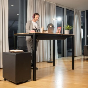 Yaasa Desk Four Tisch Gestell schwarz, Tischplatte Eiche natur Yaasa Desk Four Tisch Gestell schwarz, Tischplatte Eiche natur