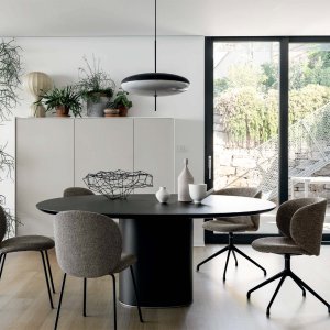 Kristalia Holo Pillar Esstisch - ovale Ausführung Kristalia Holo Pillar Esstisch - ovale Ausführung