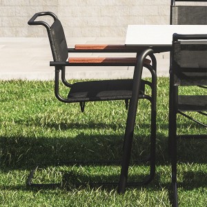 THONET Stahlrohr-Freischwinger S 34 N Outdoor Mit Armlehnen mit Auflage Irokko geölt THONET Stahlrohr-Freischwinger S 34 N Outdoor Mit Armlehnen mit Auflage Irokko geölt