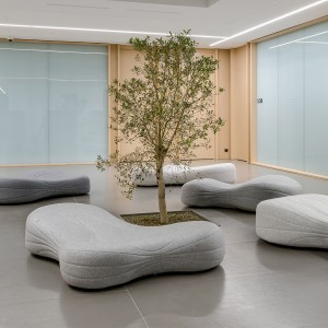 Noti Bouli Sofa 3-Sitzer mit Fußgleiter Beispielbild Noti Bouli Sofa 3-Sitzer mit Fußgleiter Beispielbild