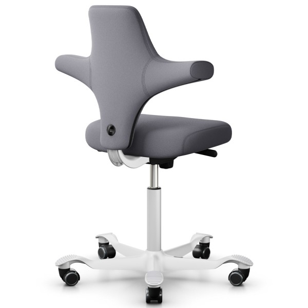 HAG CAPISCO 8126 | Stoff Xtreme grau | Flacher Sitz | Gestell weiß HAG CAPISCO 8126 Stoff Xtreme grau mit flachem Sitz - Gestell weiß